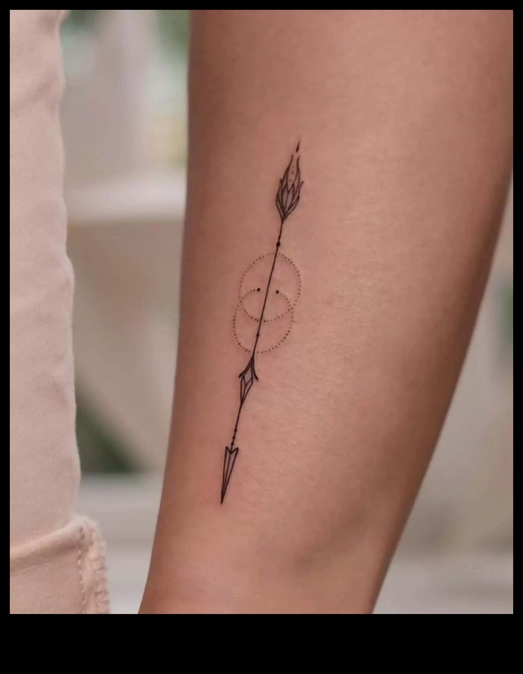 Tiny Triumphs: îmbrățișează alura de cerneală minimalistă subtilă